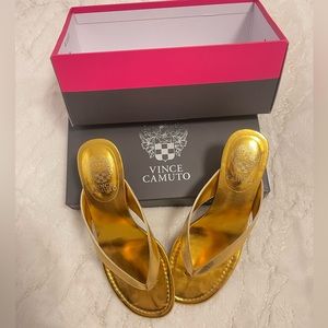 VINCE CAMUTO Limited Edition Gold Sandals with Heel